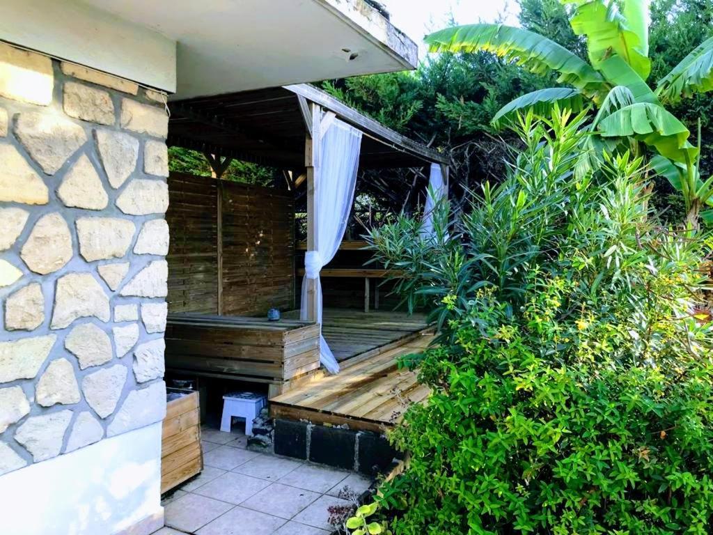 Agreable Maison En Centre Ville Noisy-le-Grand Bagian luar foto