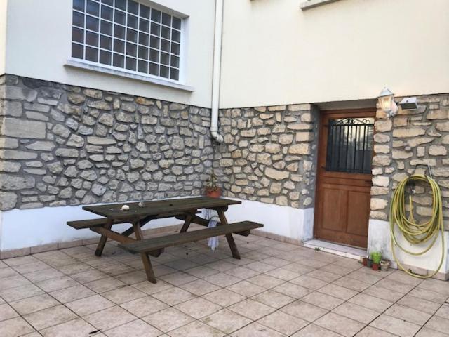 Agreable Maison En Centre Ville Noisy-le-Grand Bagian luar foto